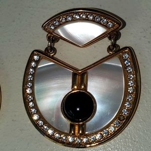 Mother of pearl,rhinestone, black center,goldtone earrings